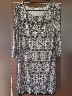 Max Studio XL Black and White Printed Scoop Neck Dress